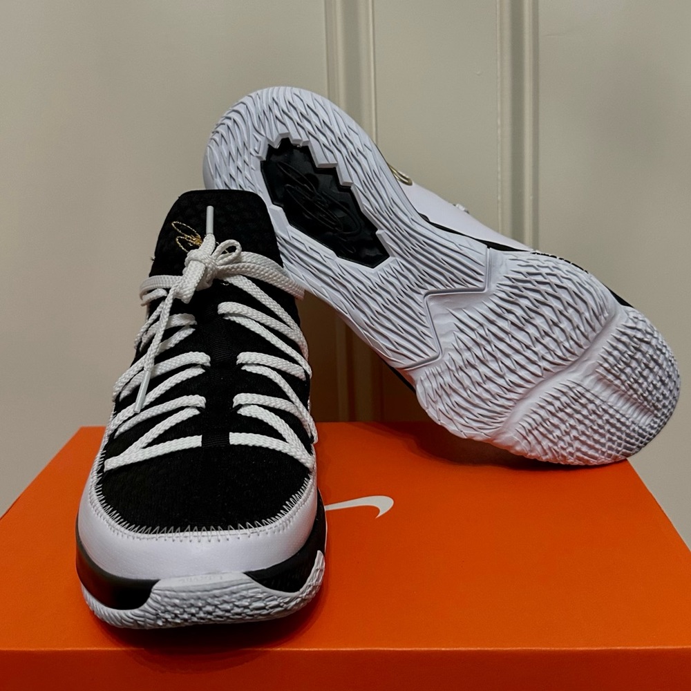 Nike Basketball Sneakers